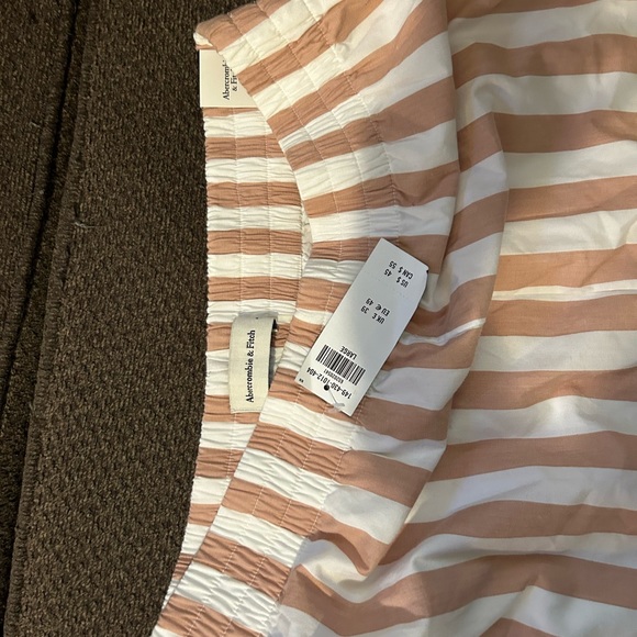 Abercrombie and Fitch striped shorts large - Picture 5 of 5